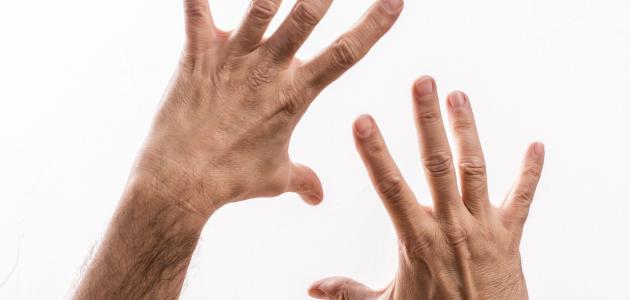 كيفية التخلص من رجفة اليدين صورة مقال كيفية التخلص من رجفة اليدين