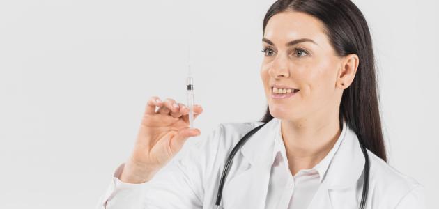 تطعيم الأطفال في عمر شهرين صورة مقال تطعيم الأطفال في عمر شهرين