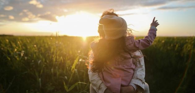 قصائد عن الأم للشاعر نزار قباني صورة مقال قصائد عن الأم للشاعر نزار قباني