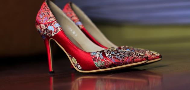 كيفية توسيع الحذاء الضيق للنساء صورة مقال كيفية توسيع الحذاء الضيق للنساء