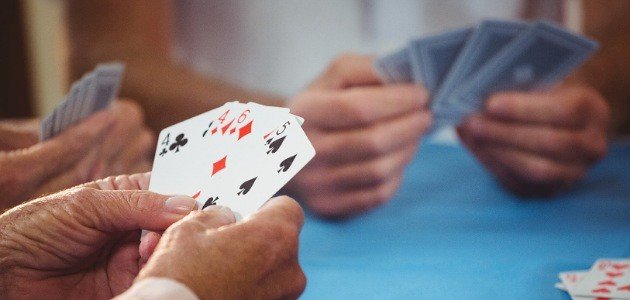 حكم لعب الشدة صورة مقال حكم لعب الشدة