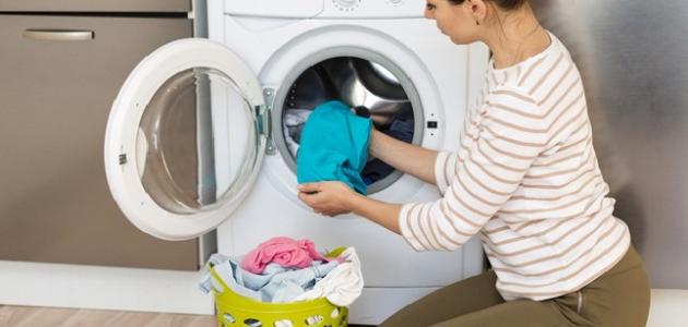 كيف أزيل بقع الكلور من الملابس صورة مقال كيف أزيل بقع الكلور من الملابس