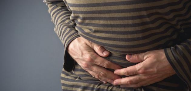 ما أسباب مغص البطن صورة مقال ما أسباب مغص البطن