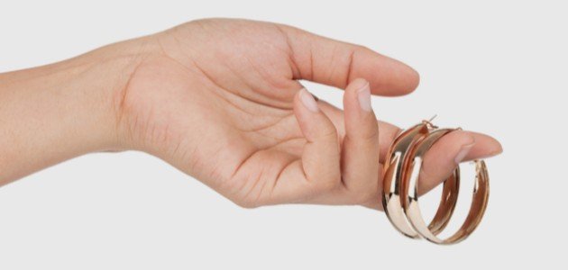 تفسير حلم حلق ذهب مقطوع صورة مقال تفسير حلم حلق ذهب مقطوع