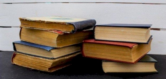 شرح قصيدة أنا من بدل بالكتب الصحابا صورة مقال شرح قصيدة أنا من بدل بالكتب الصحابا