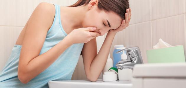 ما أسباب القيء المستمر صورة مقال ما أسباب القيء المستمر