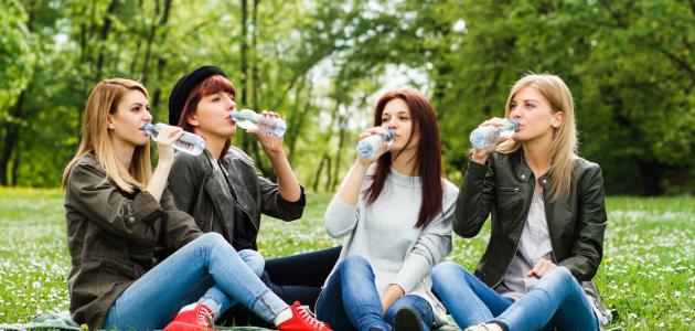 ما فائدة الماء لجسم الانسان صورة مقال ما فائدة الماء لجسم الانسان