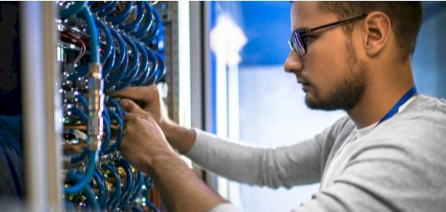 نبذة عن إدارة الشبكات والسيرفرات صورة مقال نبذة عن إدارة الشبكات والسيرفرات