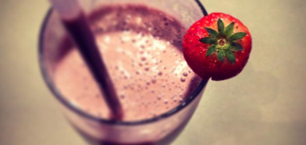 طريقة ميلك شيك فراولة صورة مقال طريقة ميلك شيك فراولة