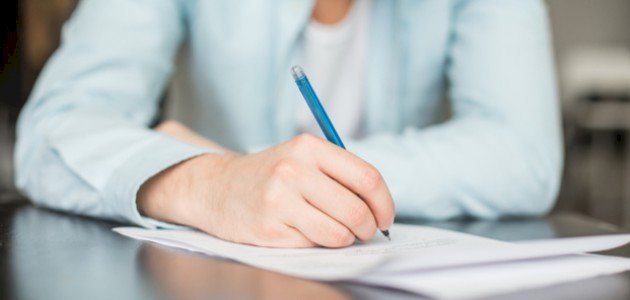 الفرق بين الكتابة الإبداعية والكتابة الوظيفية صورة مقال الفرق بين الكتابة الإبداعية والكتابة الوظيفية