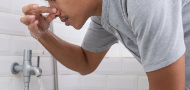 حكم الاستنشاق في رمضان صورة مقال حكم الاستنشاق في رمضان