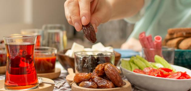 سبل لقضاء حوائج الناس في رمضان صورة مقال سبل لقضاء حوائج الناس في رمضان