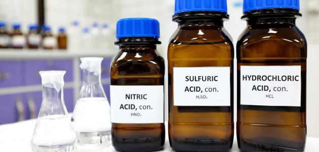 أمثلة على الأحماض القوية والضعيفة صورة مقال أمثلة على الأحماض القوية والضعيفة