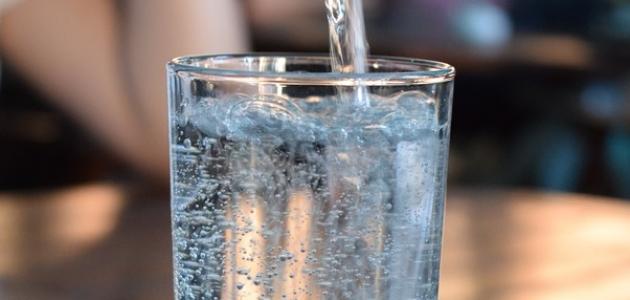 فوائد شرب الماء قبل النوم صورة مقال فوائد شرب الماء قبل النوم