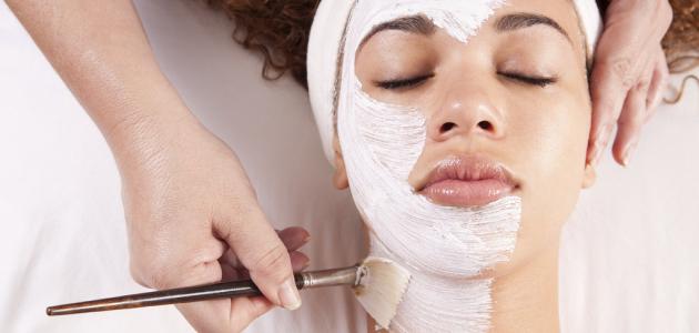 طريقة عمل ماسك للوجه صورة مقال طريقة عمل ماسك للوجه