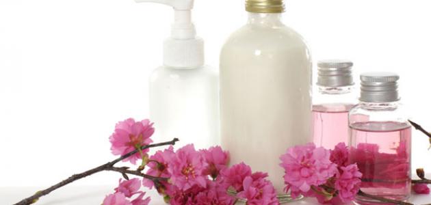 فوائد ماء الورد للجسم صورة مقال فوائد ماء الورد للجسم