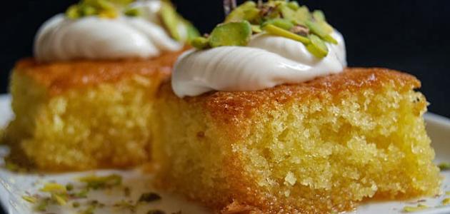 طريقة عمل كيكة الزبادي بالشربات صورة مقال طريقة عمل كيكة الزبادي بالشربات