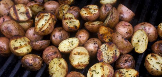 طريقة شوي البطاطا صورة مقال طريقة شوي البطاطا