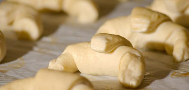 طريقة لف الكروسان صورة مقال طريقة لف الكروسان