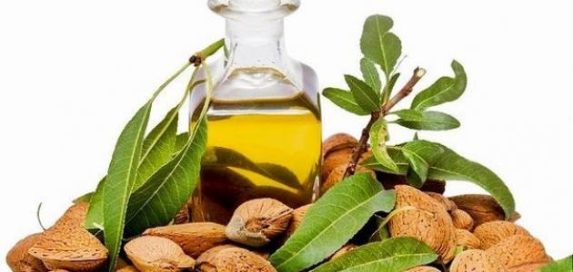 فوائد زيت اللوز الحلو للهالات السوداء صورة مقال فوائد زيت اللوز الحلو للهالات السوداء