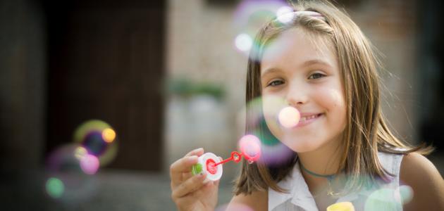 طريقة عمل فقاعات الصابون للأطفال صورة مقال طريقة عمل فقاعات الصابون للأطفال