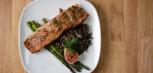 طريقة شوي سمك السلمون في الفرن صورة مقال طريقة شوي سمك السلمون في الفرن