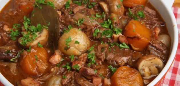 طريقة عمل اللحمة بالبصل والطماطم صورة مقال طريقة عمل اللحمة بالبصل والطماطم