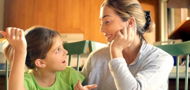 كيف أتعامل مع إبنتي المراهقة صورة مقال كيف أتعامل مع إبنتي المراهقة