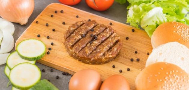 طريقة عمل لحم الهمبرجر صورة مقال طريقة عمل لحم الهمبرجر