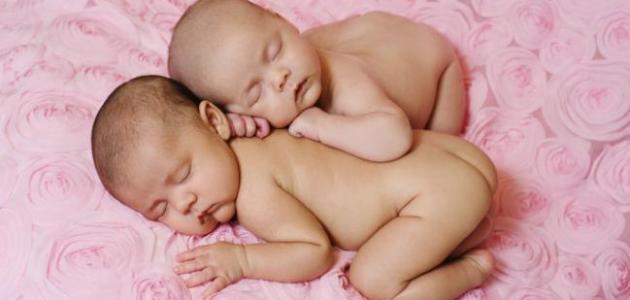 كيف أتعامل مع الطفل حديث الولادة صورة مقال كيف أتعامل مع الطفل حديث الولادة