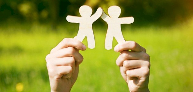 أقوال الحكماء في الصداقة صورة مقال أقوال الحكماء في الصداقة