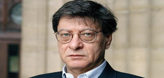 أجمل ما كتب محمود درويش عن الحب صورة مقال أجمل ما كتب محمود درويش عن الحب