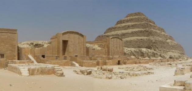 أين يقع هرم سقارة المدرج صورة مقال أين يقع هرم سقارة المدرج