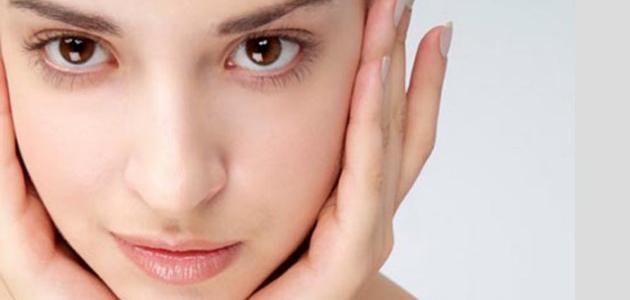 كيف أرطب بشرتي قبل المكياج صورة مقال كيف أرطب بشرتي قبل المكياج