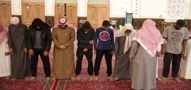 تسوية الصفوف في الصلاة صورة مقال تسوية الصفوف في الصلاة