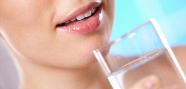 طريقة تنعيم الشفاه صورة مقال طريقة تنعيم الشفاه