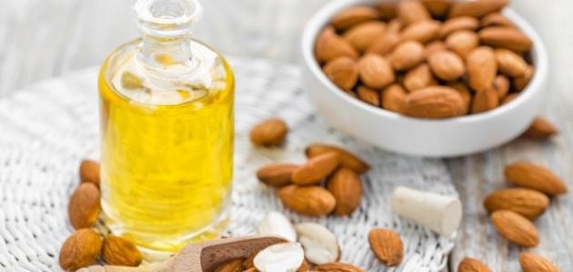 كيف أستعمل زيت اللوز الحلو للبشرة صورة مقال كيف أستعمل زيت اللوز الحلو للبشرة