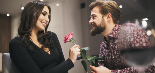 كيف يشعر الإنسان بالحب صورة مقال كيف يشعر الإنسان بالحب