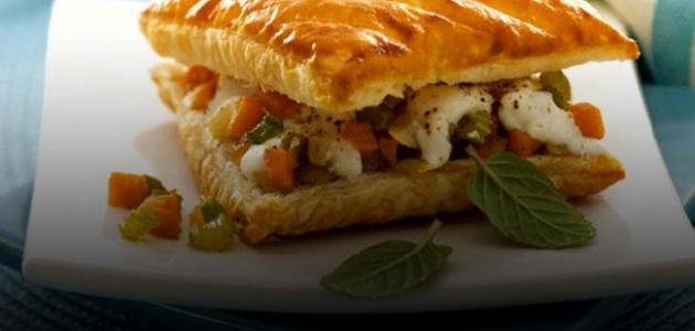 طريقة تحضير صينية البف باستري بالدجاج صورة مقال طريقة تحضير صينية البف باستري بالدجاج