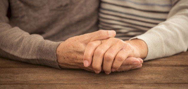 أحاديث شريفة عن بر الوالدين صورة مقال أحاديث شريفة عن بر الوالدين