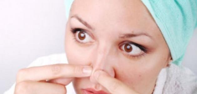 كيفية إزالة الرؤوس السوداء من الأنف نهائياً صورة مقال كيفية إزالة الرؤوس السوداء من الأنف نهائياً