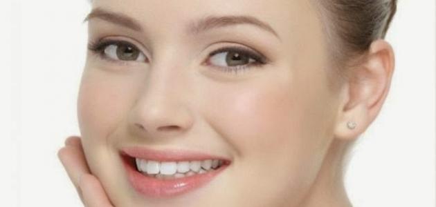 التخلص من المسامات الواسعة في الوجه صورة مقال التخلص من المسامات الواسعة في الوجه