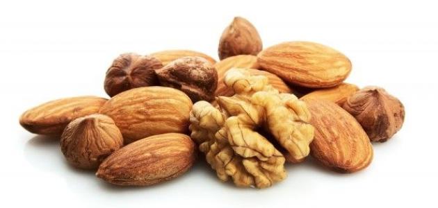 فوائد الجوز واللوز صورة مقال فوائد الجوز واللوز