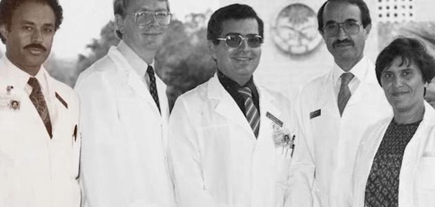 من أول طبيب في العالم صورة مقال من أول طبيب في العالم