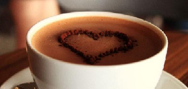 طريقة ومكونات الهوت شوكليت صورة مقال طريقة ومكونات الهوت شوكليت