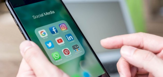 سلبيات وسائل التواصل الاجتماعي صورة مقال سلبيات وسائل التواصل الاجتماعي